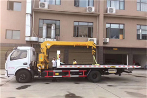 恒山附近汽车轮胎更换